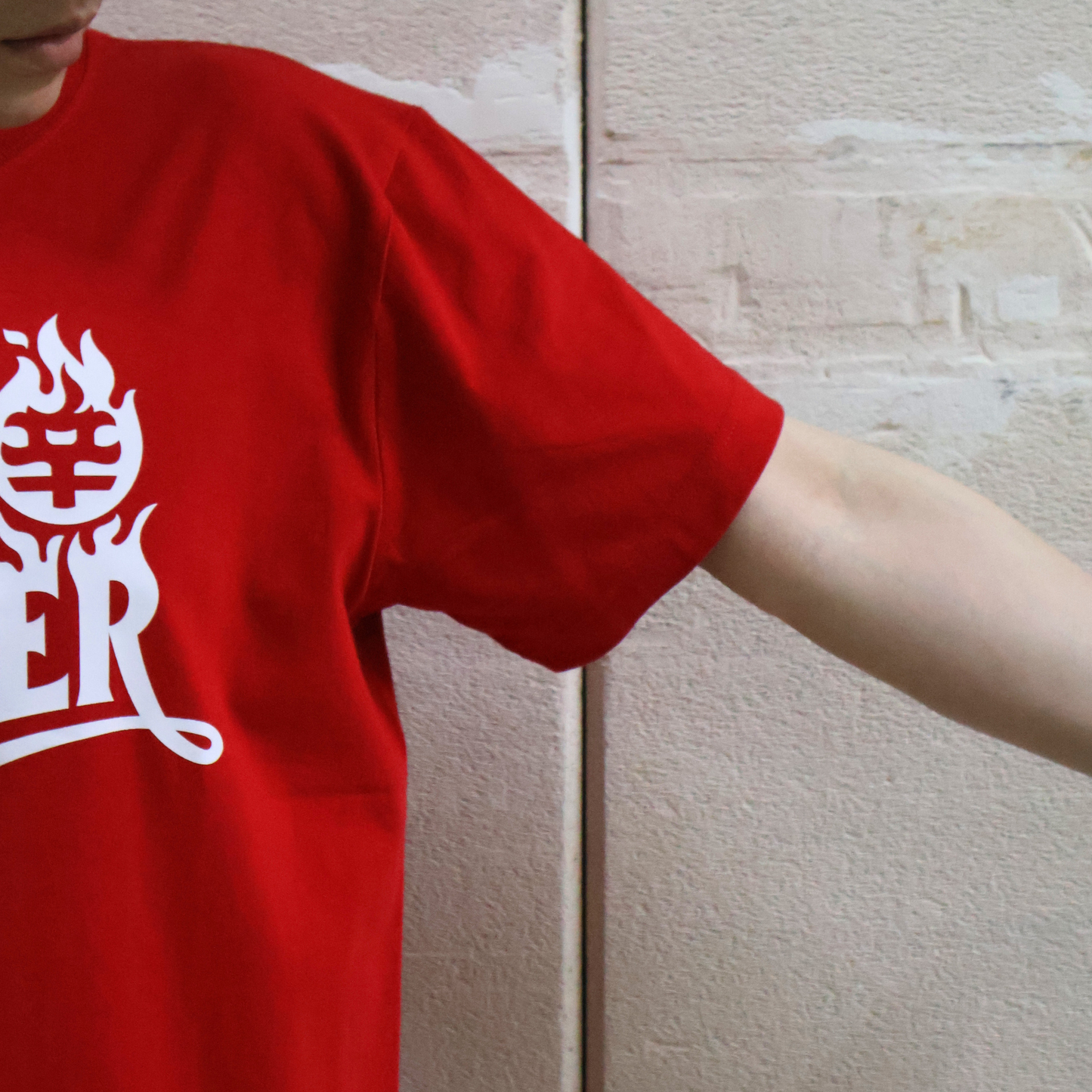 Tシャツ KARA METER ファイアーロゴ